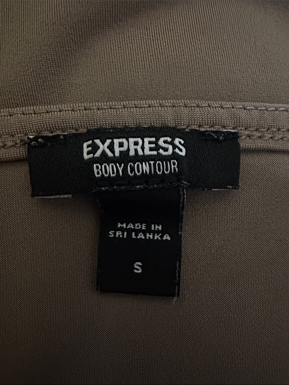 Express Body Contour Tank Top - Picture 4 of 4
